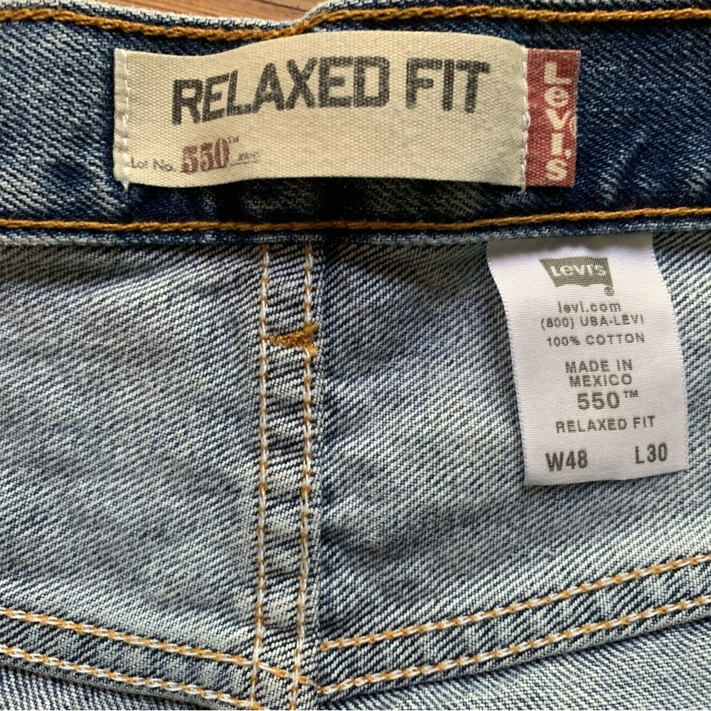 Men’s Y2K Levi’s 550 Relaxed Fit Jeans Size 48x30 - Picture 4 of 10